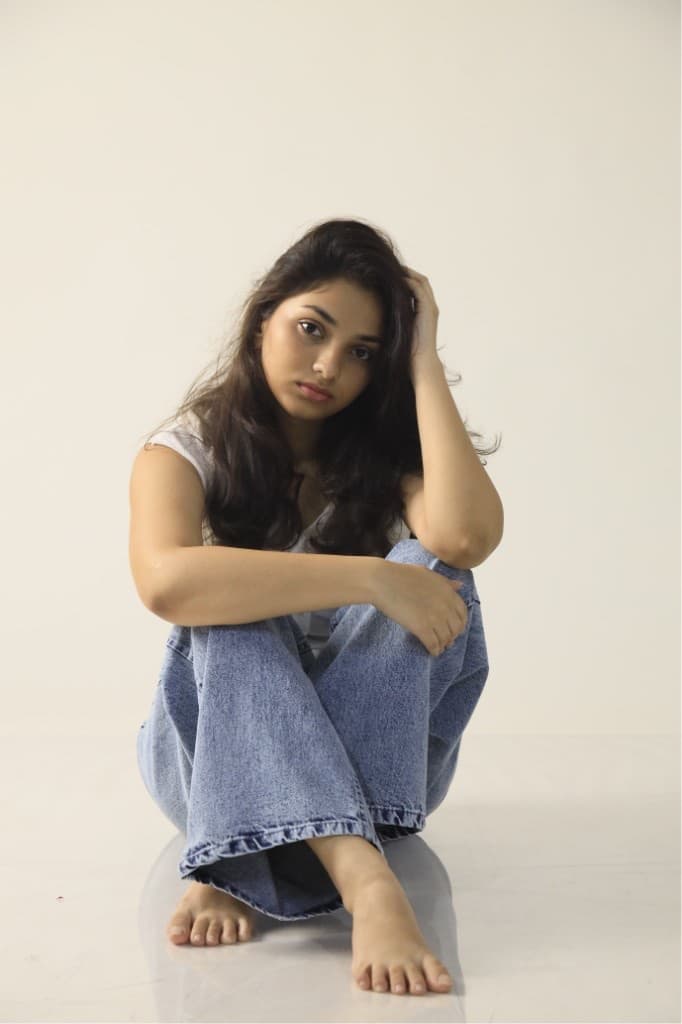 Lynx campaign — wide-leg denim floor lifestyle, Sri Lanka